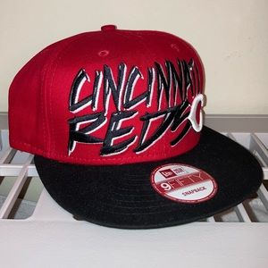 Cincinnati Reds New Era Snapback Hat